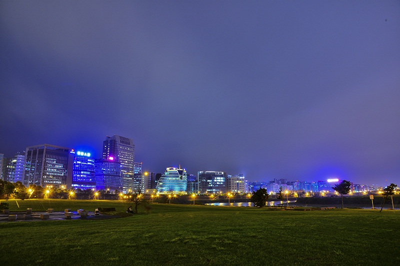 http://i.dcview.tw/gallery/201303/70eb6c379f0b4e167a7528748b19fcdd.jpg