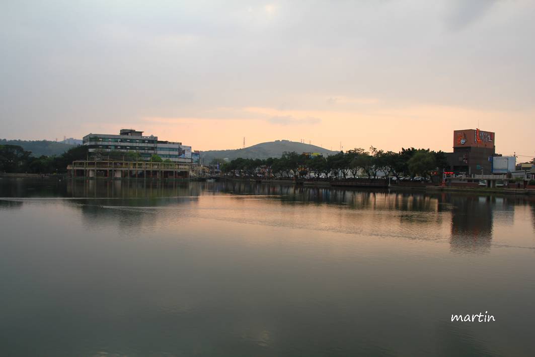 http://i.dcview.tw/gallery/201303/7aee52b2135e20965d69b810091c8d04.jpg