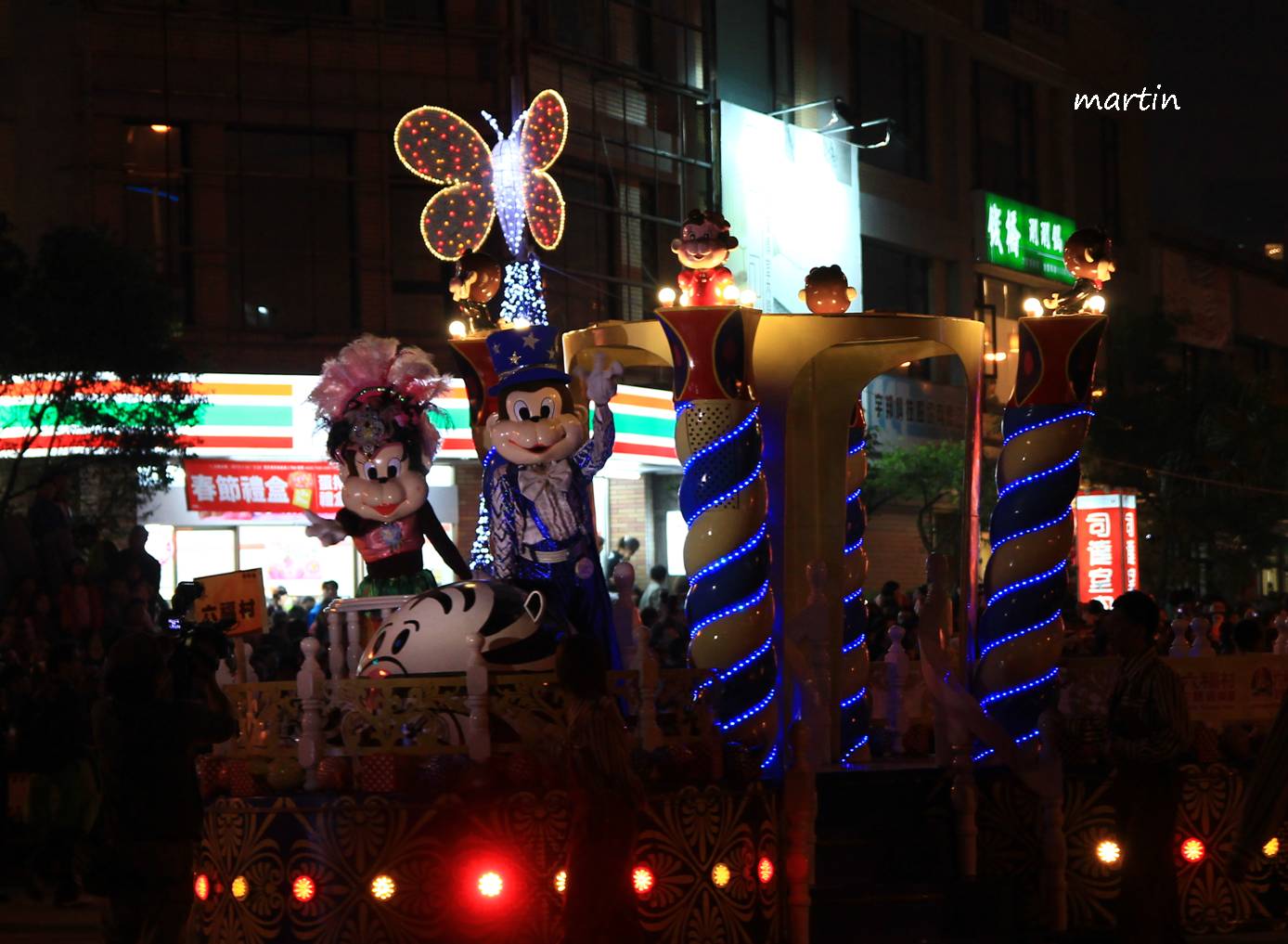 http://i.dcview.tw/gallery/201303/806ce8fb8287332b109f9f83bb5e49c9.jpg