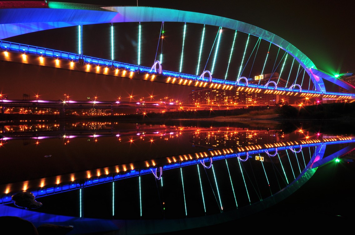 http://i.dcview.tw/gallery/201303/972df9ffa3bc92a855b659f114fc2146.jpg