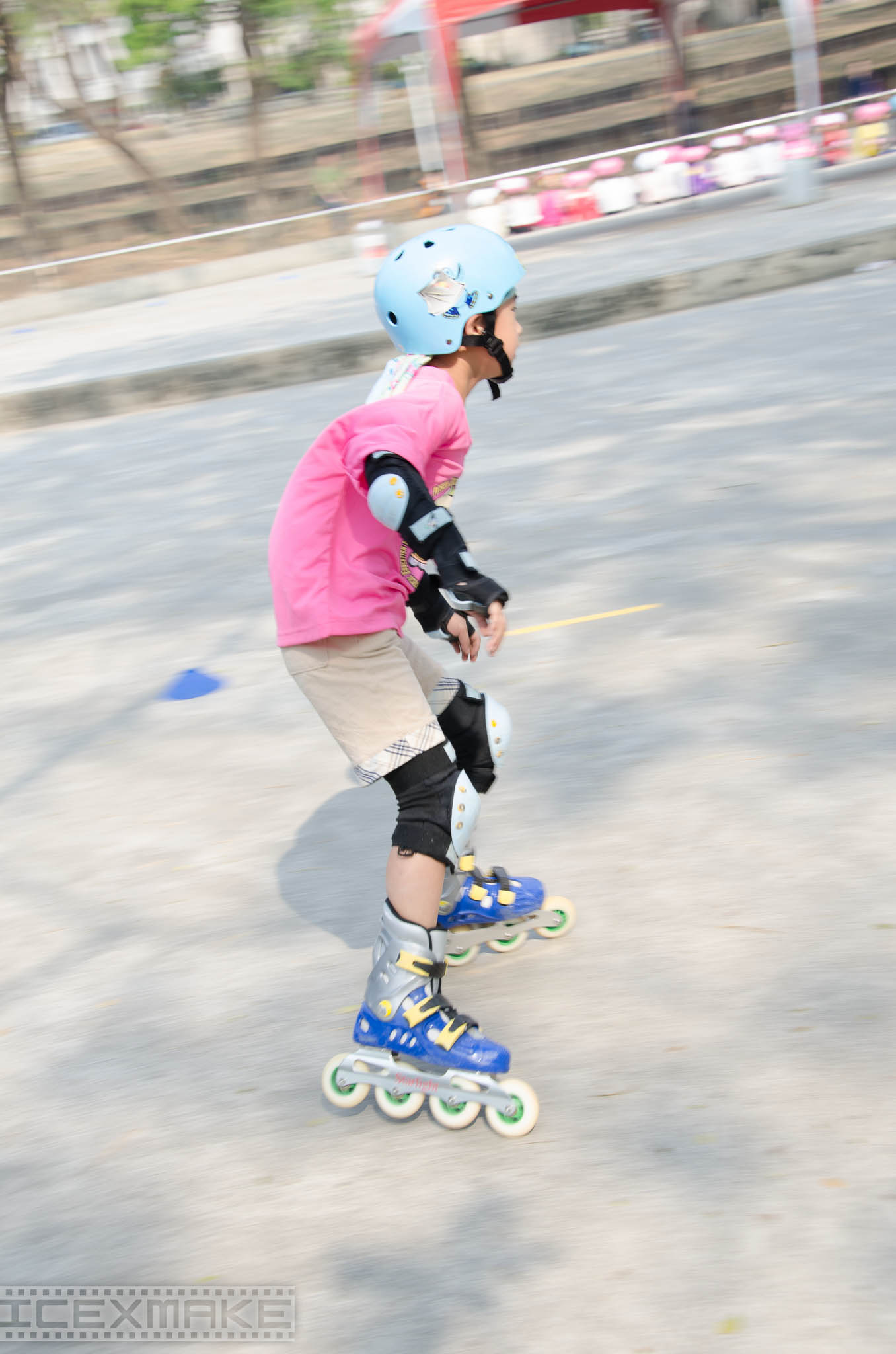 http://i.dcview.tw/gallery/201303/ae9e9e782f5c2ad30d8f7ace23f8c262.jpg