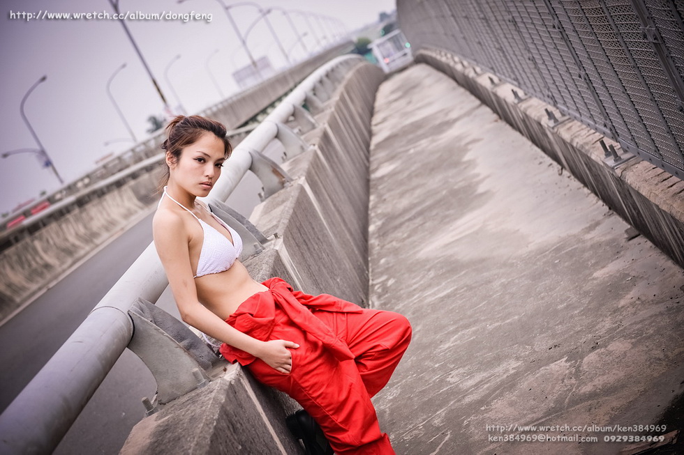 http://i.dcview.tw/gallery/201303/eeab17c1d181d546fc32f1d4d4fe95ff.jpg