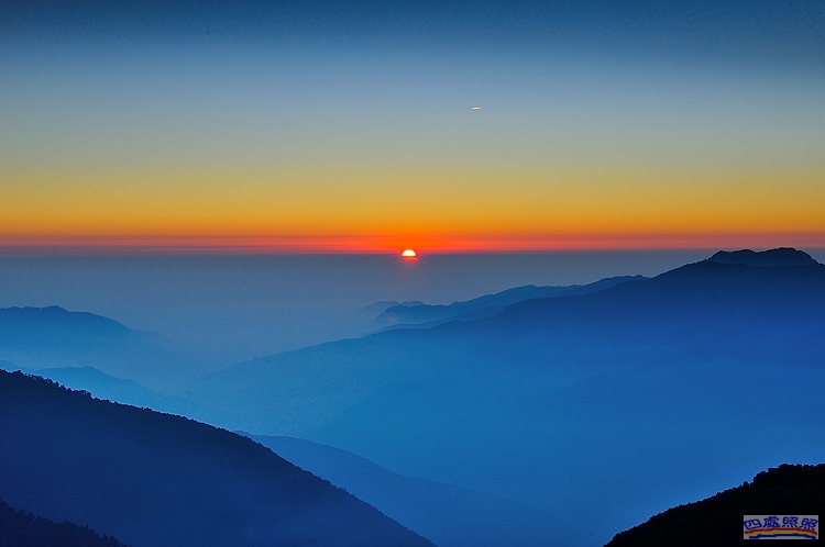 http://i.dcview.tw/gallery/201303/f2b751a5821b53055d44e7d588e7a63b.jpg