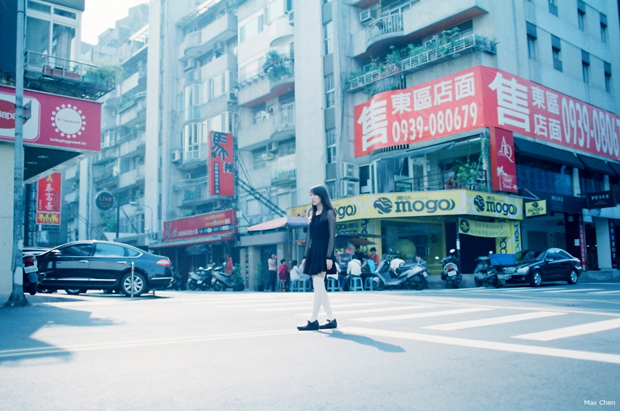 http://i.dcview.tw/gallery/201304/33393f0bec385d8712a20b4333c82ffe.jpg