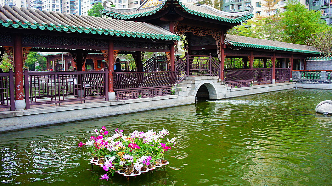 http://i.dcview.tw/gallery/201304/5ae685e83f52ab2f03485a67d30f32d0.jpg
