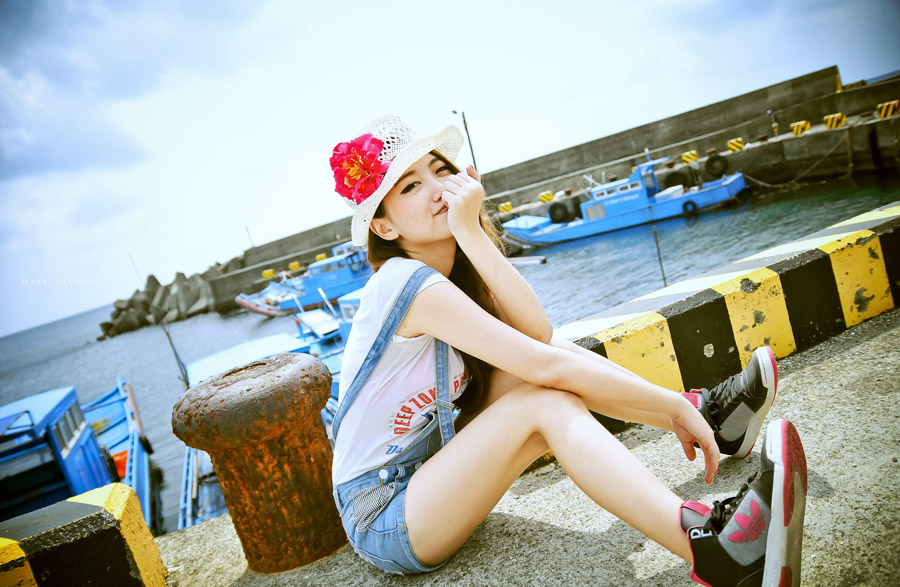 http://i.dcview.tw/gallery/201304/6e6204bcc468addecf81b168dcc6b559.jpg