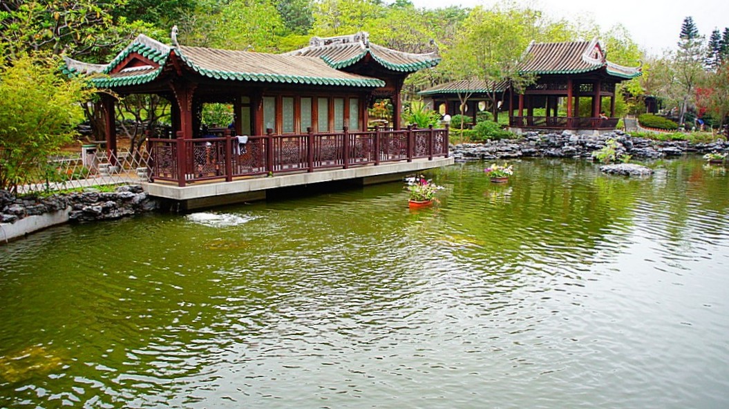 http://i.dcview.tw/gallery/201304/77454ab0e7ab171b8e431621b49e8294.jpg