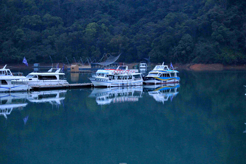 http://i.dcview.tw/gallery/201304/9324a4e9c989c29c7f6b450ea2b5c65e.jpg