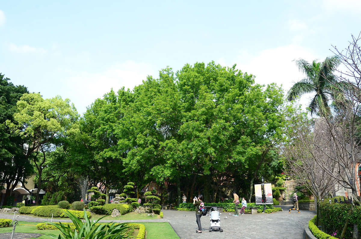 http://i.dcview.tw/gallery/201304/968f45dc491ff7bf11e632d092774bac.jpg