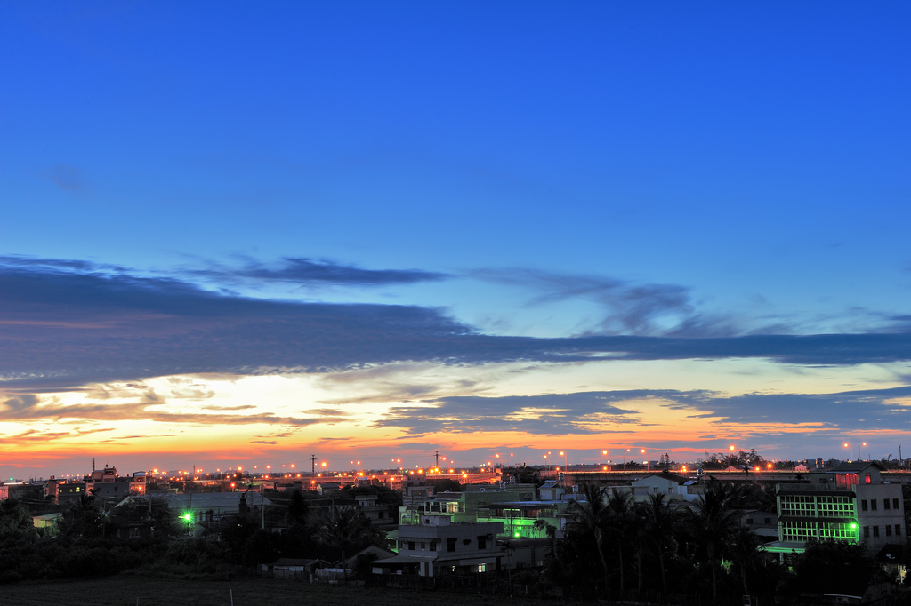 http://i.dcview.tw/gallery/201304/9fea4641353556b9502c2b790a15ffb9.jpg