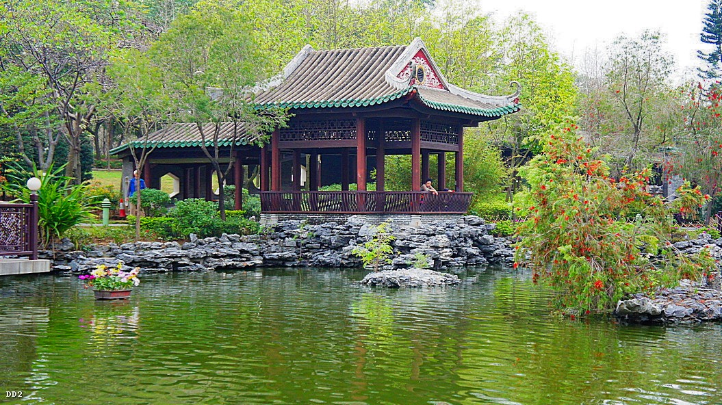 http://i.dcview.tw/gallery/201304/f0dd90b5f7667c17d8422583e5b8a976.jpg