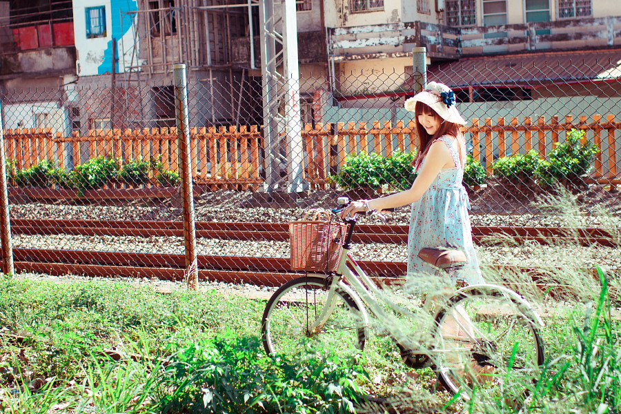 http://i.dcview.tw/gallery/201305/04a72f267d8e0c217068cacf5923d046.jpg