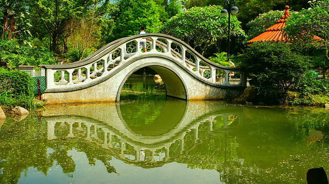 http://i.dcview.tw/gallery/201305/0745f62cfefdcfa16038058ba6d924b9.jpg