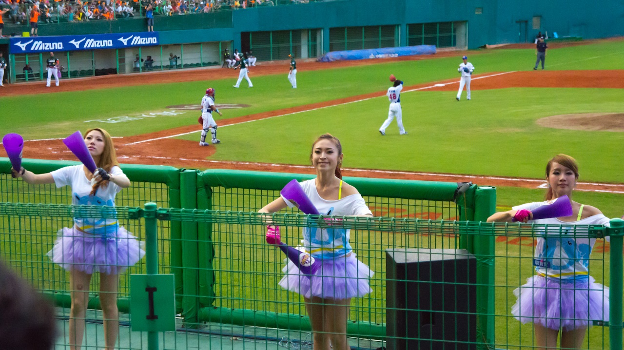 http://i.dcview.tw/gallery/201305/08073507ad9d0146f6e626d4456d97b0.jpg