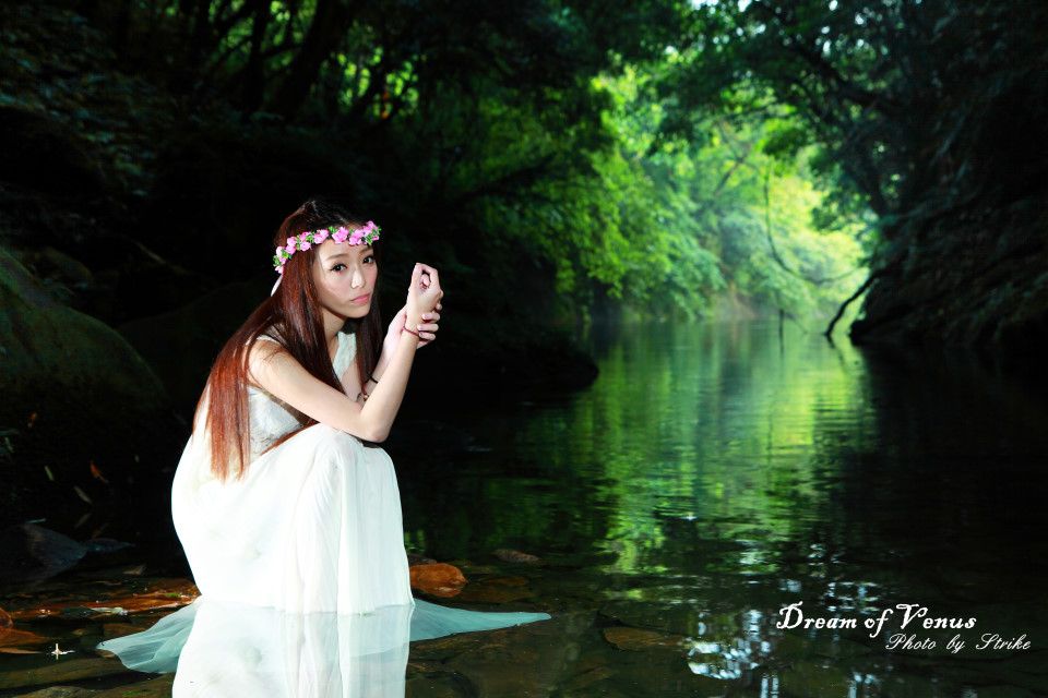 http://i.dcview.tw/gallery/201305/15669a193b1da0804709e5883ed3e2d3.jpg