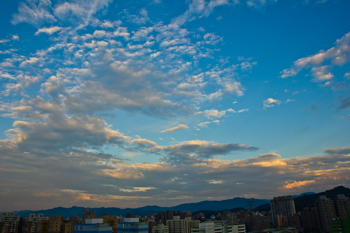 http://i.dcview.tw/gallery/201305/170f6ae38a7543f3bd9447be48975a31.jpg