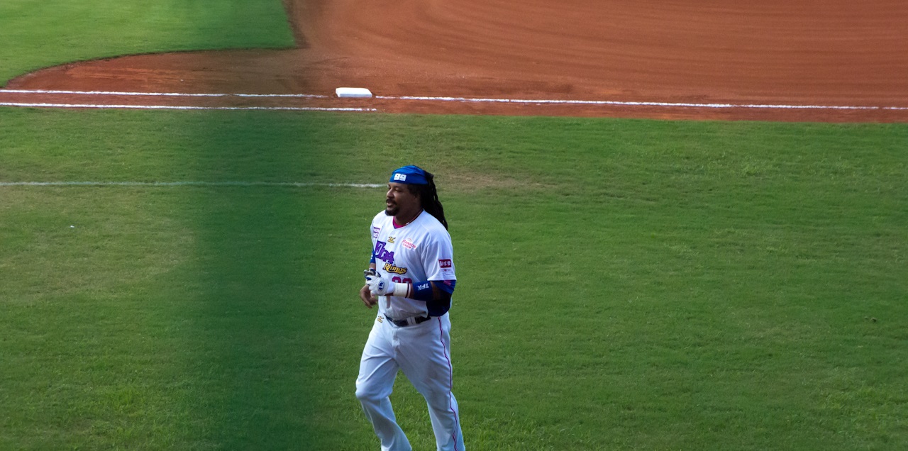http://i.dcview.tw/gallery/201305/201638447cc3e32f9a28be1b55da5340.jpg
