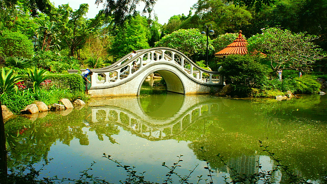 http://i.dcview.tw/gallery/201305/40ad21c37d144cee1a201b249204fa7b.jpg