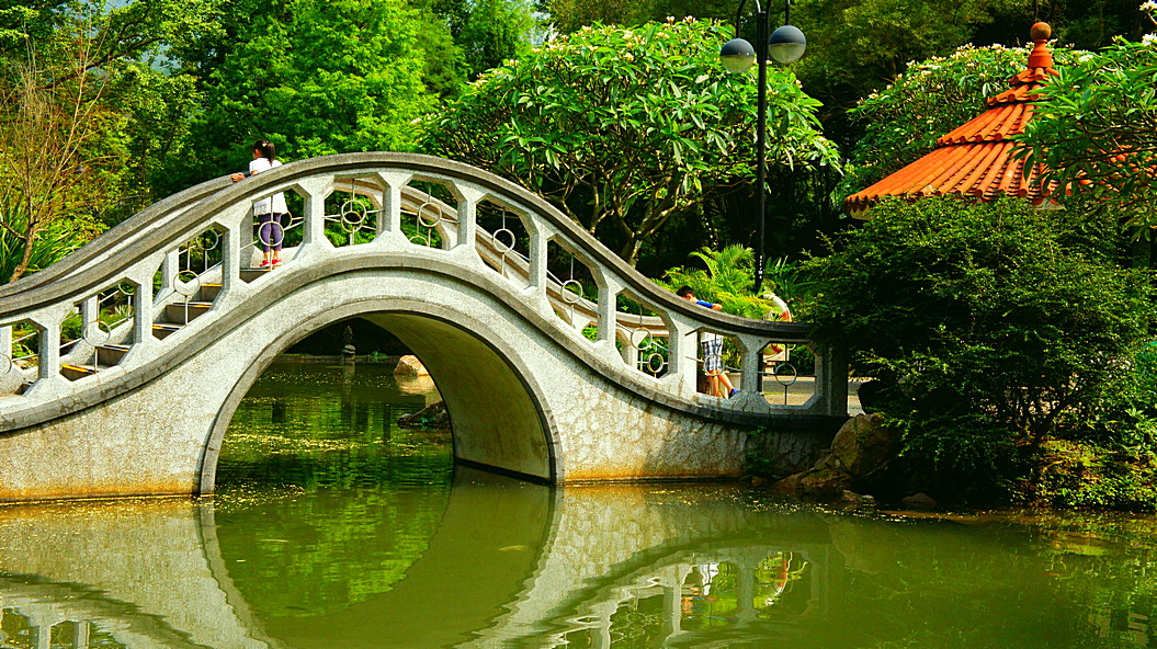 http://i.dcview.tw/gallery/201305/4c9bd95274dc7f642433ca76aacd72b9.jpg