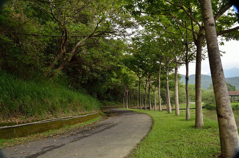 http://i.dcview.tw/gallery/201305/786b66561a754f81a4ddc95c1a736b1e.jpg