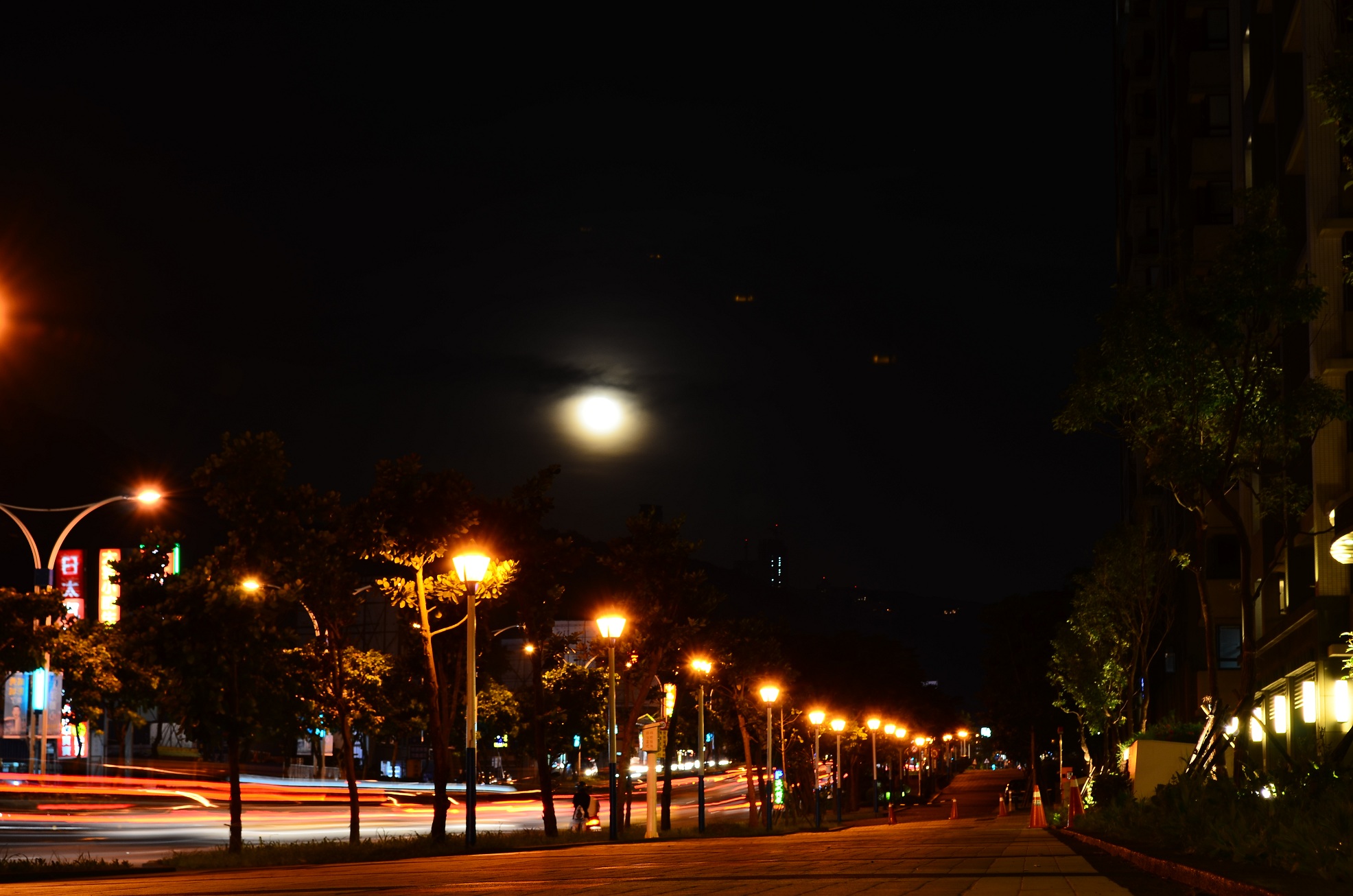 http://i.dcview.tw/gallery/201305/8315e52ee6ac716e0d071247719a8456.jpg