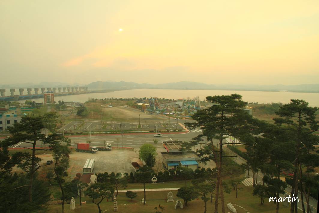 http://i.dcview.tw/gallery/201305/86e8820cf7716569089ac90818a3cc7a.jpg