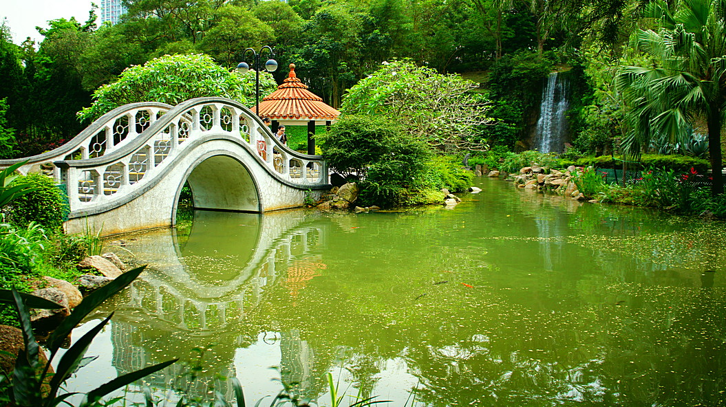 http://i.dcview.tw/gallery/201305/9b20d9e2e84dd66e9235580987efdc88.jpg