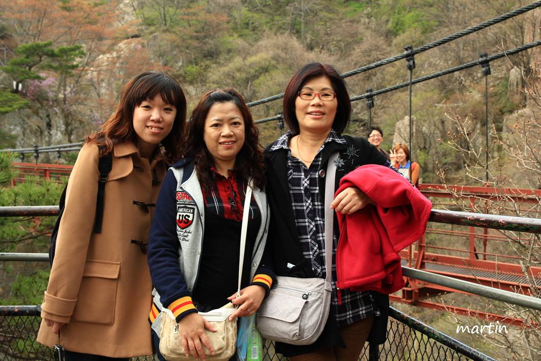 http://i.dcview.tw/gallery/201305/b0bd624bf846b8d45c7108bbc9ef1f66.jpg
