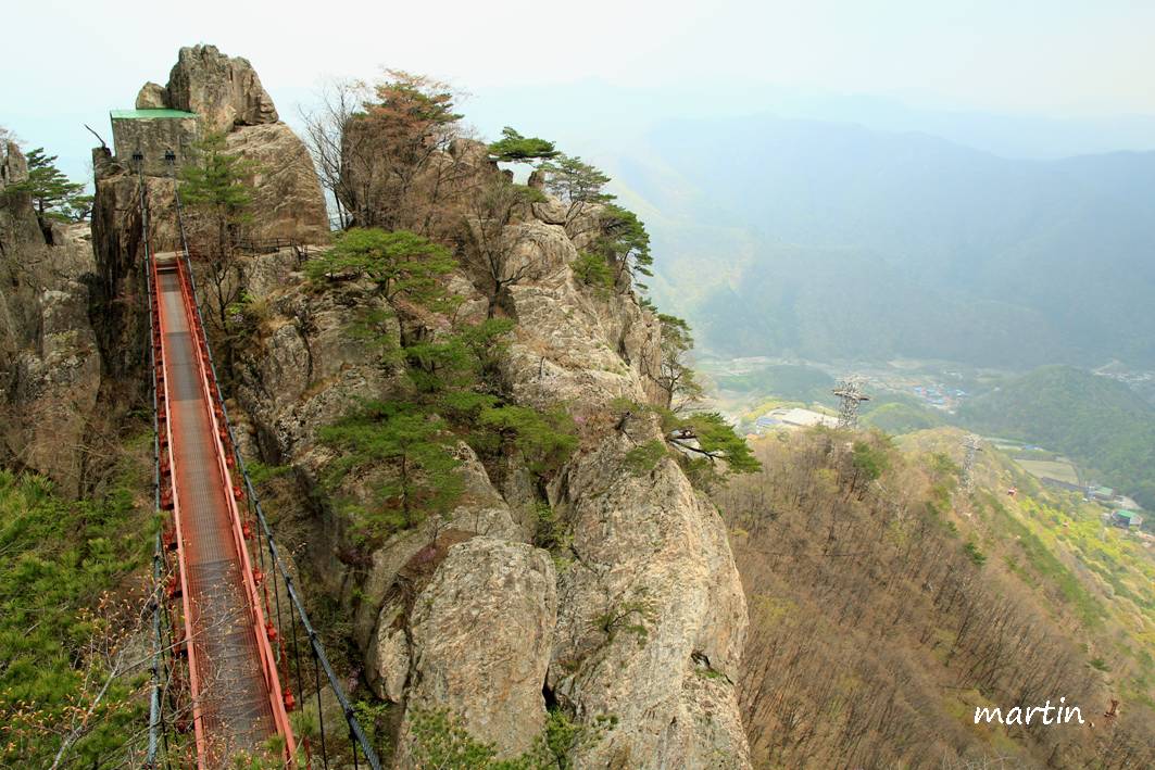 http://i.dcview.tw/gallery/201305/e5cb6ff1467457186e854b32445a0e2d.jpg