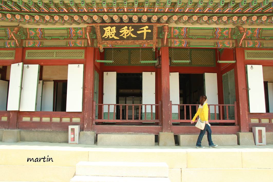 http://i.dcview.tw/gallery/201305/ec37d24594caf008b961e132550b25e0.jpg