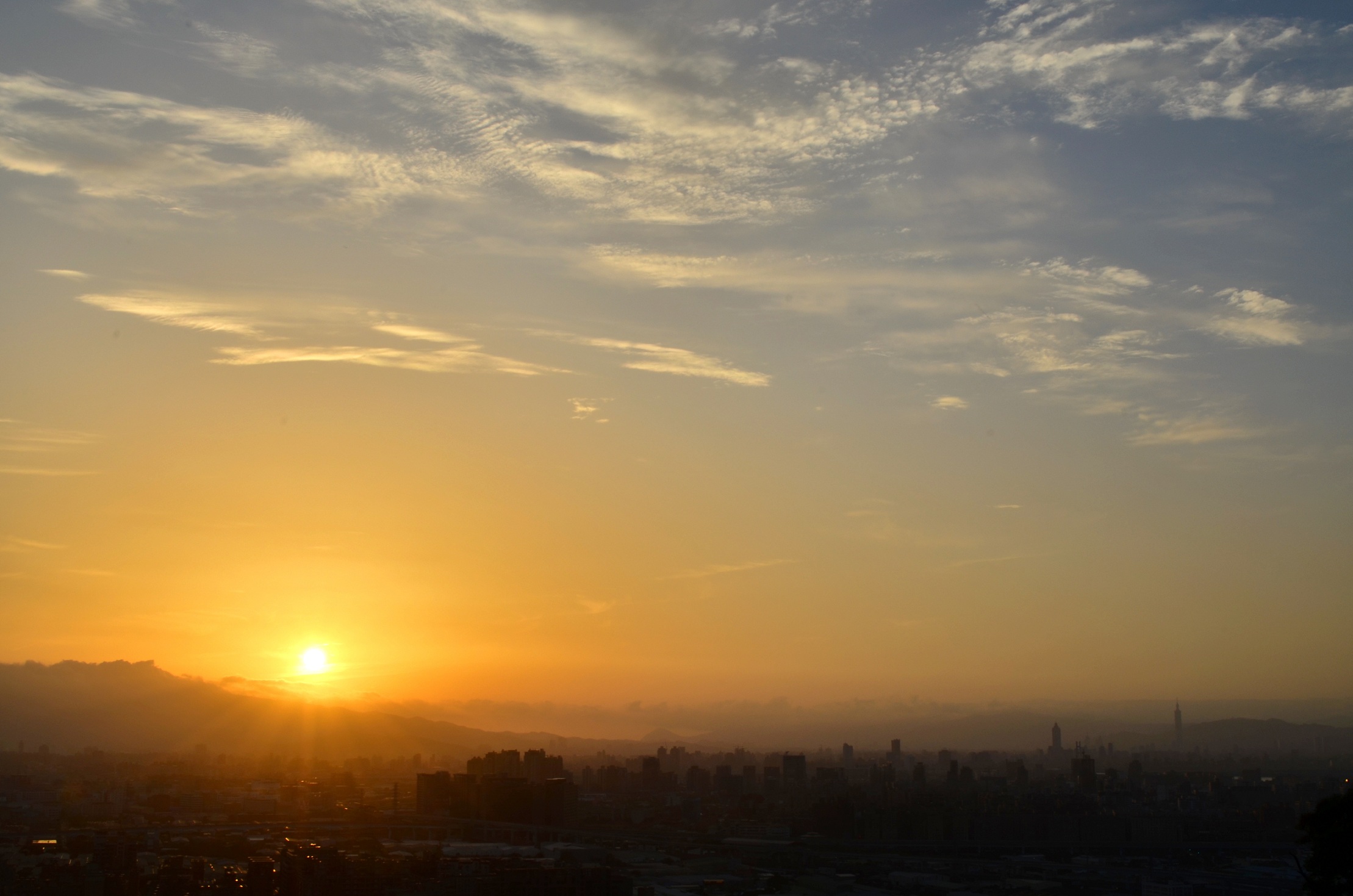 http://i.dcview.tw/gallery/201305/f2c9a96cf20aae02c4bb825a4e1e1d68.jpg