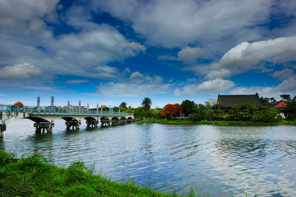 http://i.dcview.tw/gallery/201306/004a57aa5e94dfb7456b97ad3b5c358b.jpg