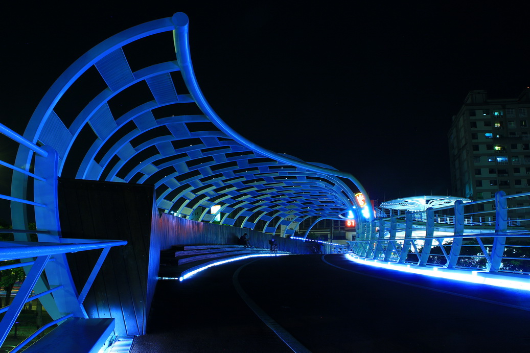 http://i.dcview.tw/gallery/201306/1ae315b76cccfffd8cd7e09c925e21f2.jpg
