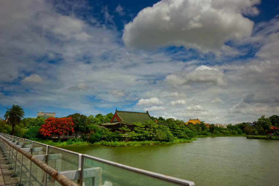 http://i.dcview.tw/gallery/201306/218b6748b56005b3acfcc7224e481e26.jpg