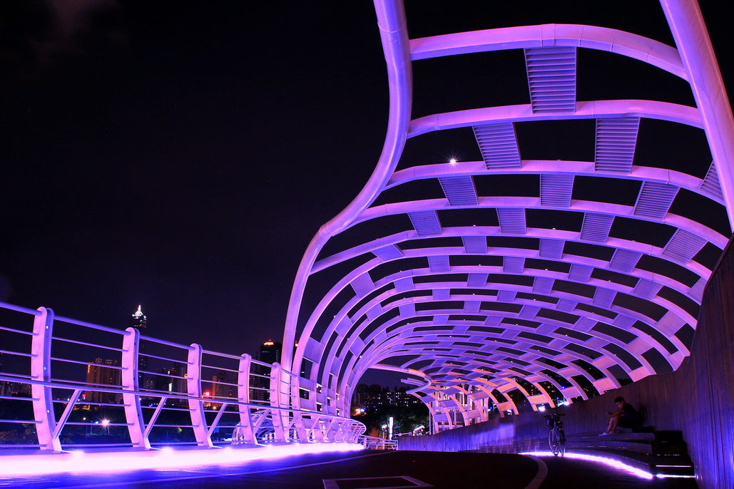 http://i.dcview.tw/gallery/201306/5dc8296003ee2160a77b7e988c92bbff.jpg