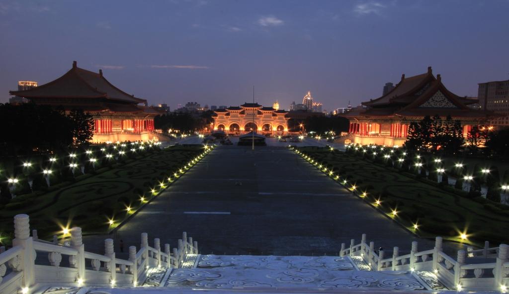 http://i.dcview.tw/gallery/201306/84d3f920d55e5d6ae4935dc3c118017c.jpg