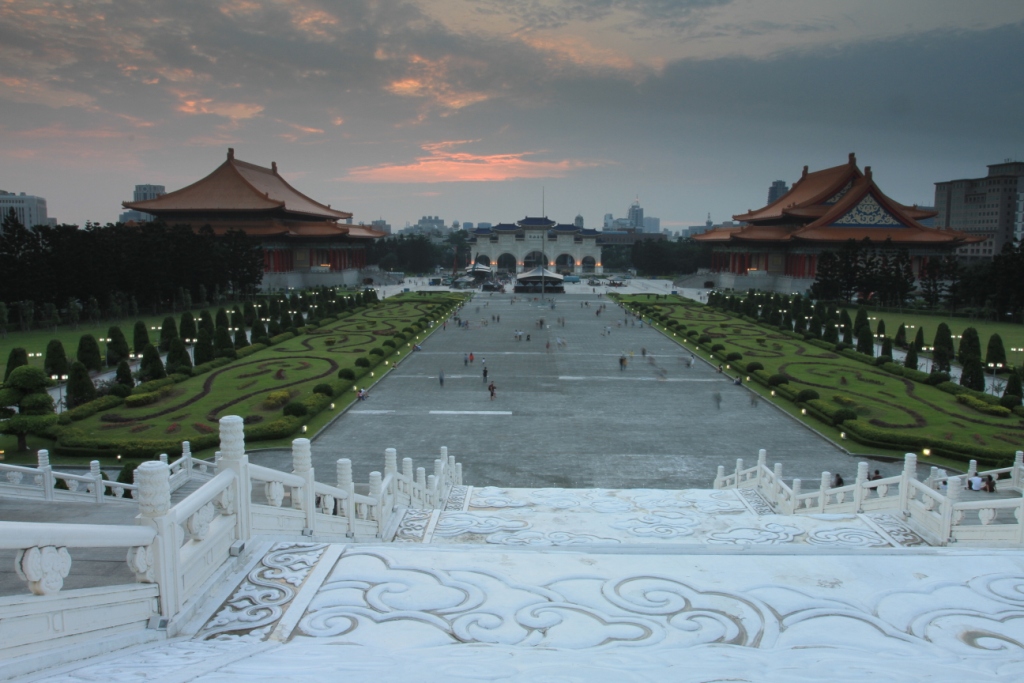 http://i.dcview.tw/gallery/201306/b7e46bcac6a467618cbbade8e307e6bc.jpg