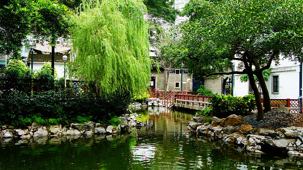 http://i.dcview.tw/gallery/201307/223d4ae8d251eecec625517ef2ea8cf1.jpg