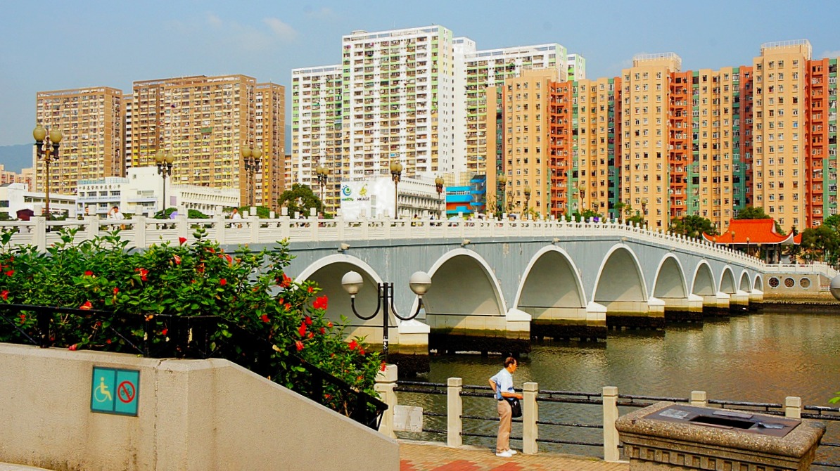 http://i.dcview.tw/gallery/201307/27560835c5076d4e42e4a104ec26efaf.jpg