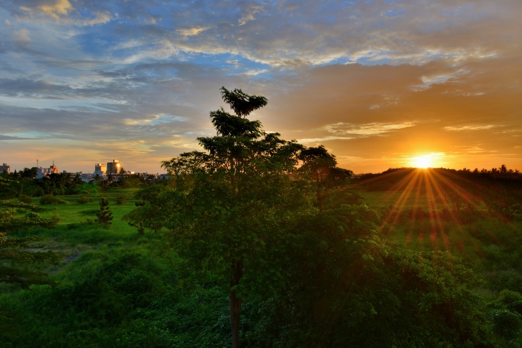 http://i.dcview.tw/gallery/201307/6c2d9be4b1f18911efdeca5228f613ef.jpg
