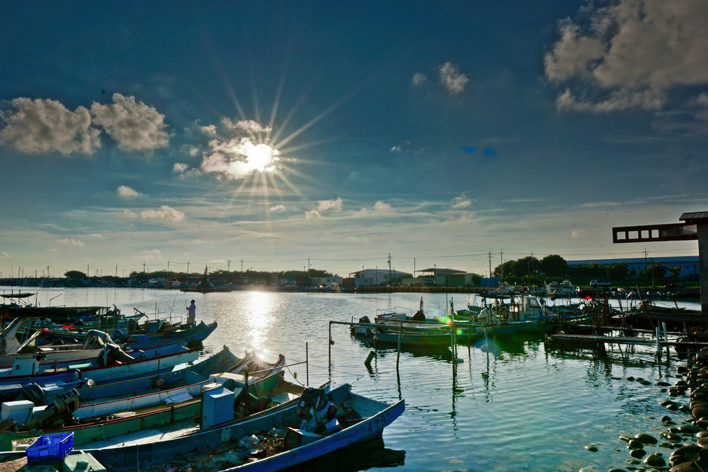 http://i.dcview.tw/gallery/201307/7121c70240008d46d0296588c04c60e6.jpg