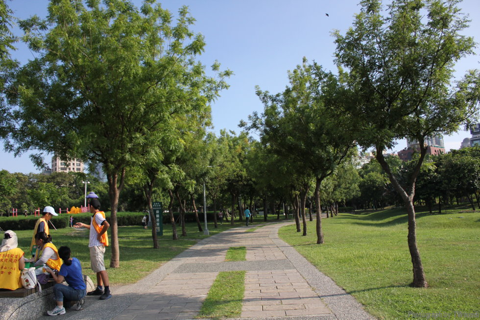 http://i.dcview.tw/gallery/201307/7b165109cb7155040263c2e1000c87b2.jpg