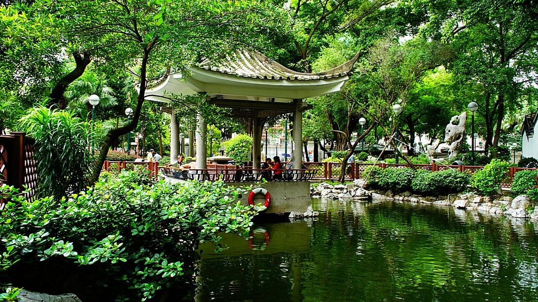 http://i.dcview.tw/gallery/201307/b06d8a510ebe04623dbd3d7d42bd6e94.jpg