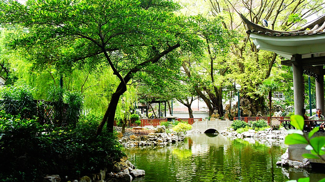 http://i.dcview.tw/gallery/201307/bdc68cc1c1d57015c35862a911199e7c.jpg