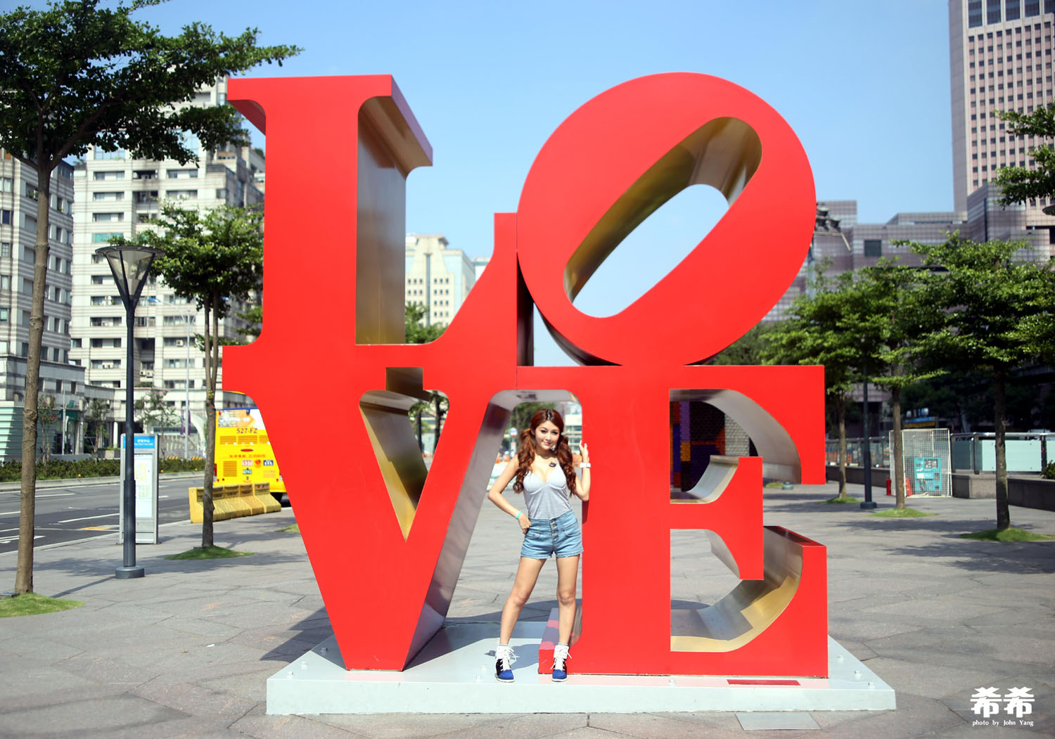 http://i.dcview.tw/gallery/201307/c7120a77c8a9ea0aaa5c0aaf191c711e.jpg