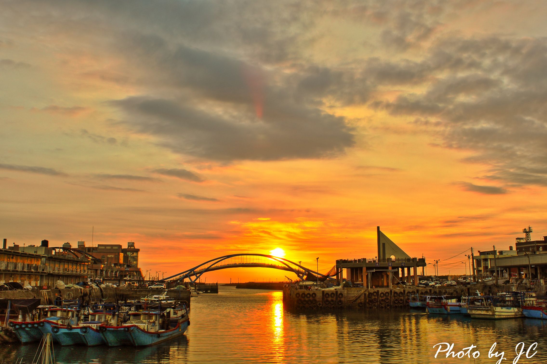 http://i.dcview.tw/gallery/201307/e0435b7d3d14db1c89c5c6bcd987cd7a.jpg