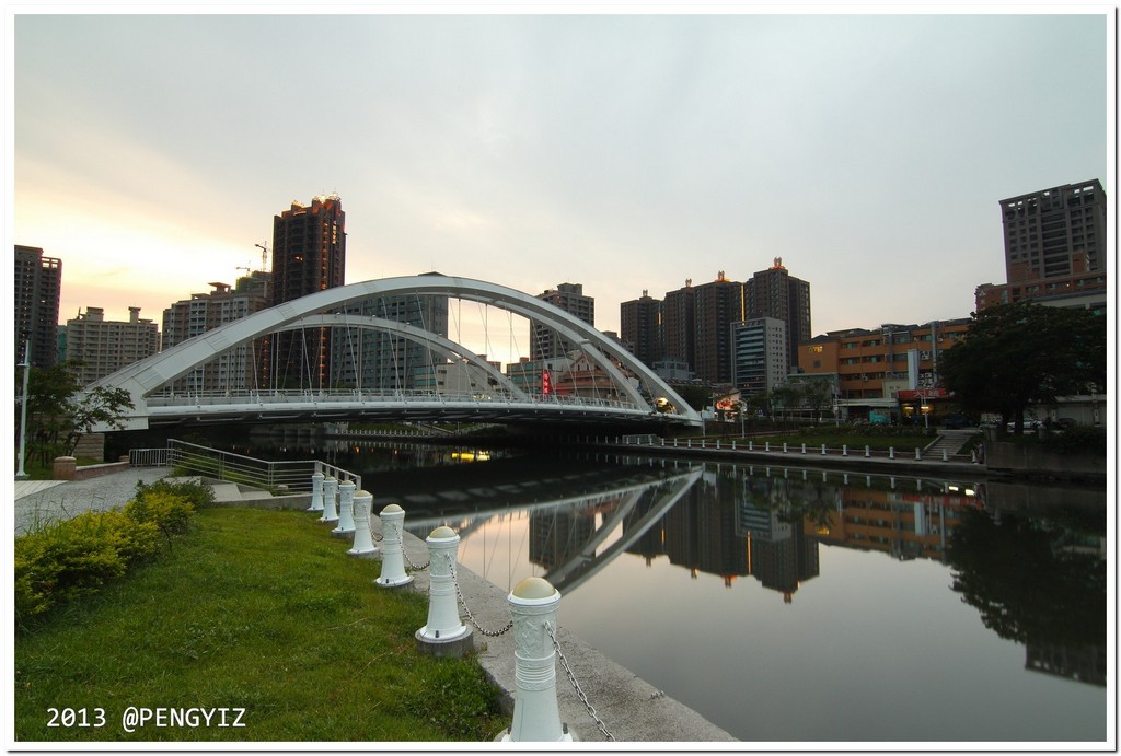 http://i.dcview.tw/gallery/201307/ecac57e61d614e1ee7c9ac06ec53d676.jpg
