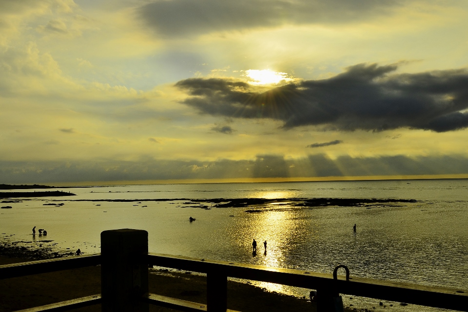 http://i.dcview.tw/gallery/201307/f643849ea52d4a7108220cbe12f2e54f.jpg