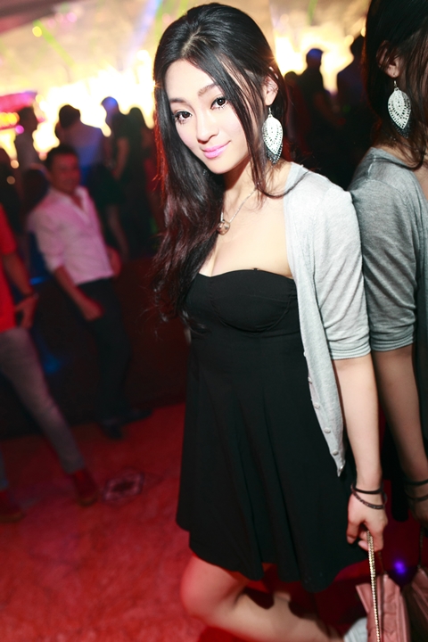 http://i.dcview.tw/gallery/201308/2326a31de06d75cbd4767114cb2320da.jpg