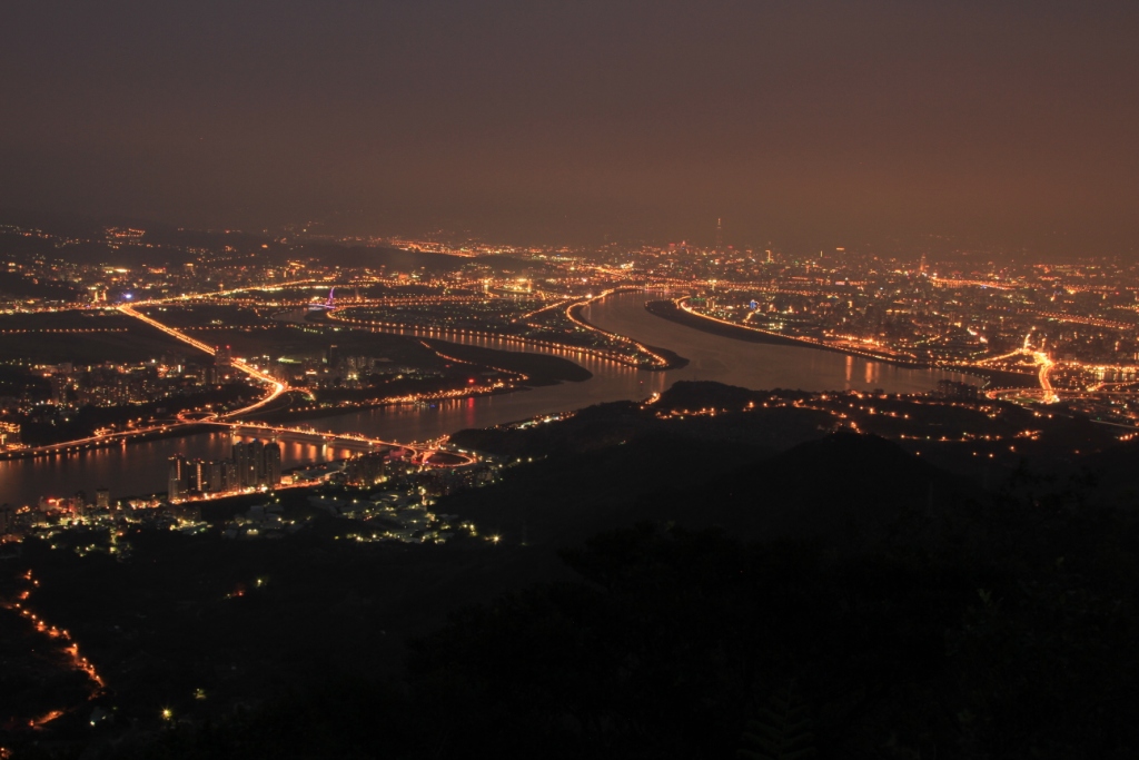 http://i.dcview.tw/gallery/201308/374910fb9c927e4f686a94abc0c13c88.jpg